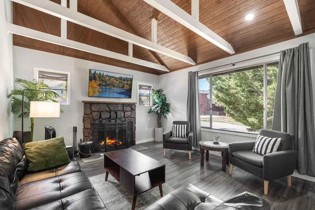 643 Villa Grove Ave, Big Bear City, CA 92314