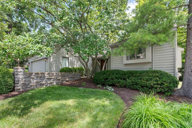 9 Falling Brk, Blue Ash, OH 45241