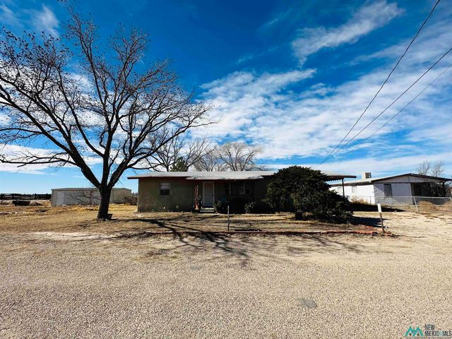 5007 Bannister Rd, Carlsbad, NM 88220
