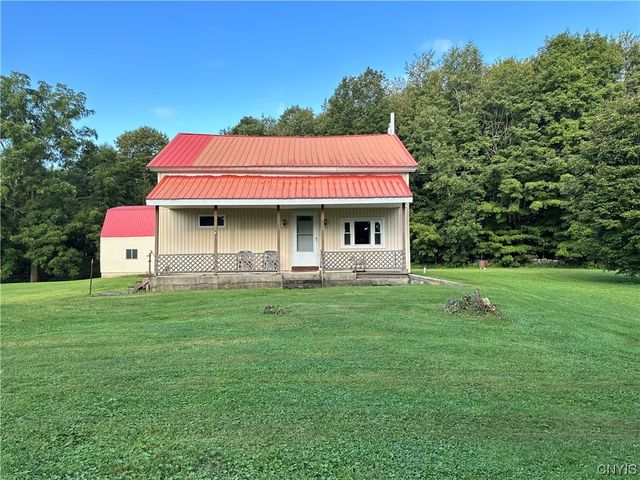 457 County Route 18, Central Square, NY 13036