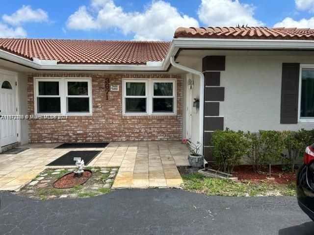 3671 NW 110th Ln, Coral Springs, FL 33065