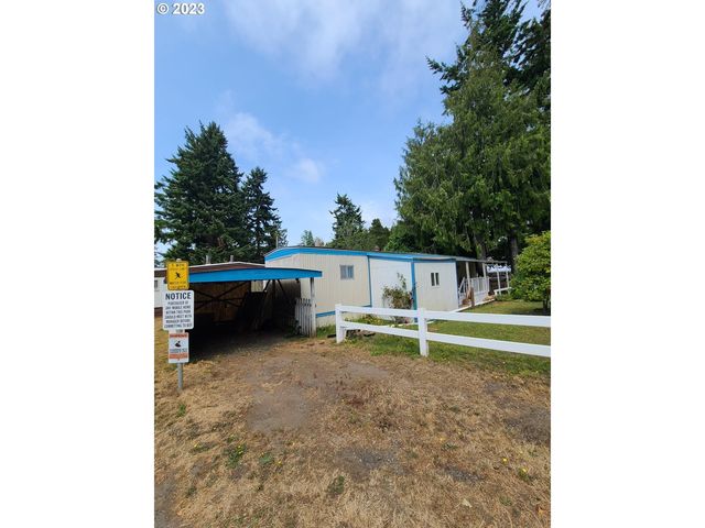 67624 Spinreel Rd #16, North Bend, OR 97459