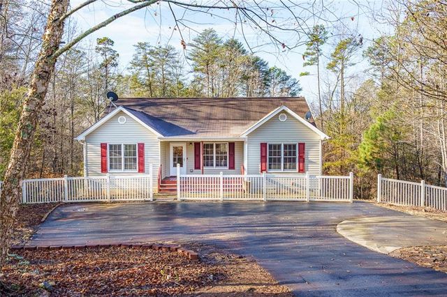450 High Ridge Ln, Dahlonega, GA 30533