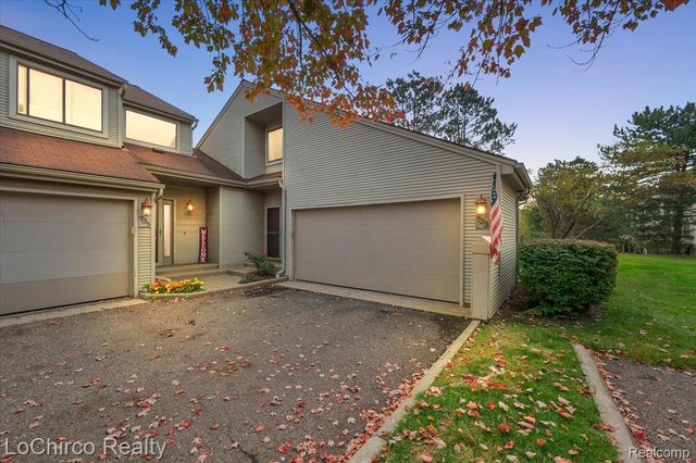 733 Hamilton Ct, Rochester, MI 48307