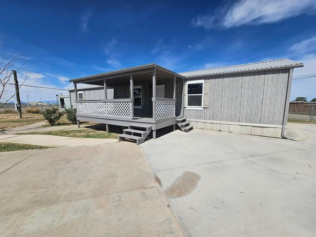 1704 Palo Verde Dr, Alamogordo, NM 88310