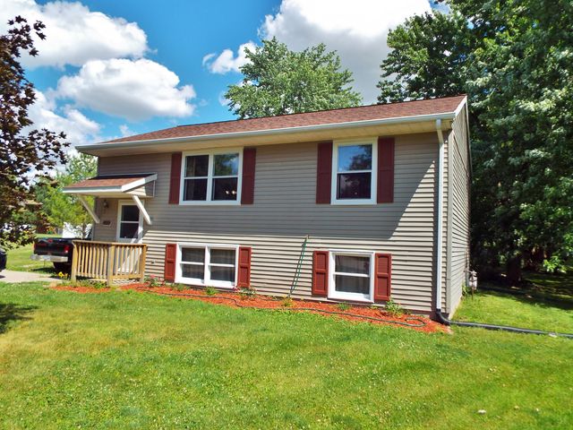 802 N  Bergdahl Ct, Mount Pleasant, IA 52641