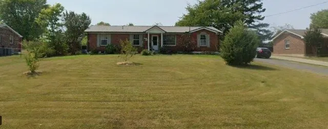 2202 Lynwood Dr, Greenbrier, TN 37073