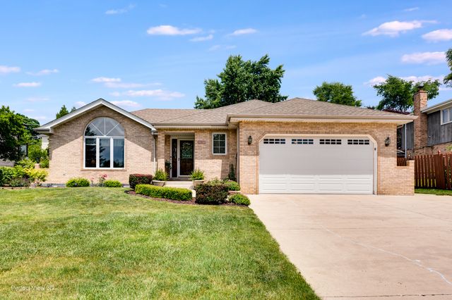 8636 W  98th Pl, Palos Hills, IL 60465