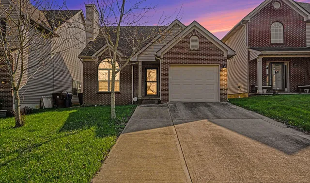 201 Prescott Ln, Winchester, KY 40391