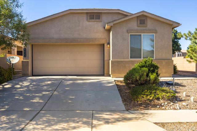 6823 Kayser Mill Rd NW, Albuquerque, NM 87114