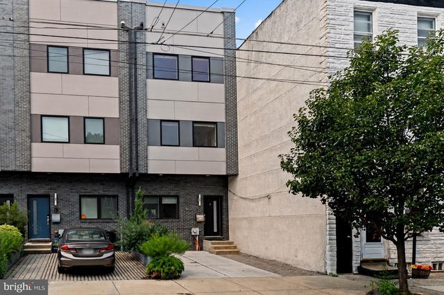 1220 Crease St, Philadelphia, PA 19125