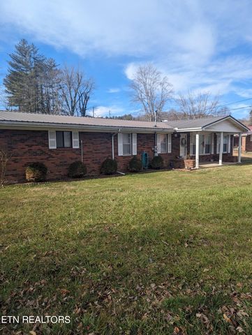 104 Hollywood Dr, Middlesboro, KY 40965