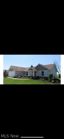 4840 Northcrest Dr, Nashport, OH 43830