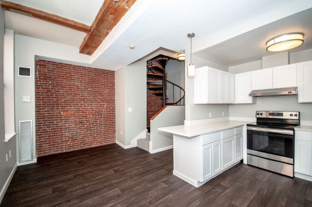 1220 Adams St #217, Dorchester Center, MA 02124