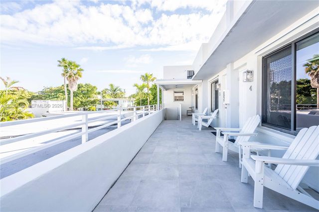 1191 71st St #4, Miami Beach, FL 33141