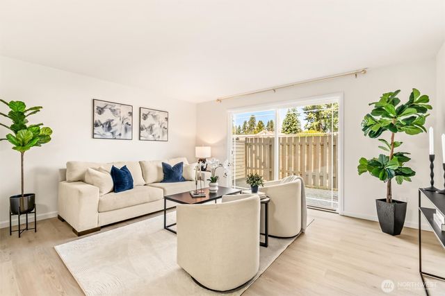 502 141st Avenue SE #45, Bellevue, WA 98007