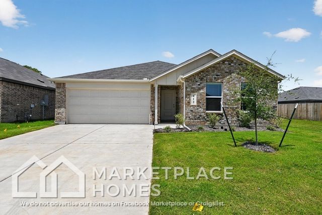 412 Sambal Dr, Fort Worth, TX 76140
