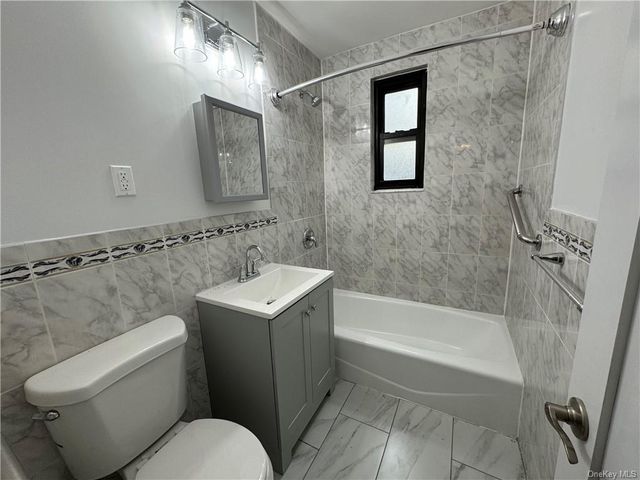 Coops For Sale Larchmont Ny