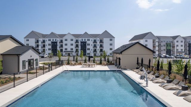 98 E  Penn Dr #34b550c05, Enola, PA 17025