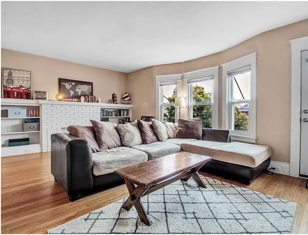 328 N  Park Ave, Buffalo, NY 14216