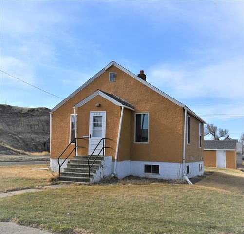 622 E  Clement St, Glendive, MT 59330