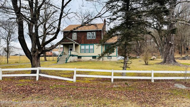 617 Old Willow Ave, Honesdale, PA 18431