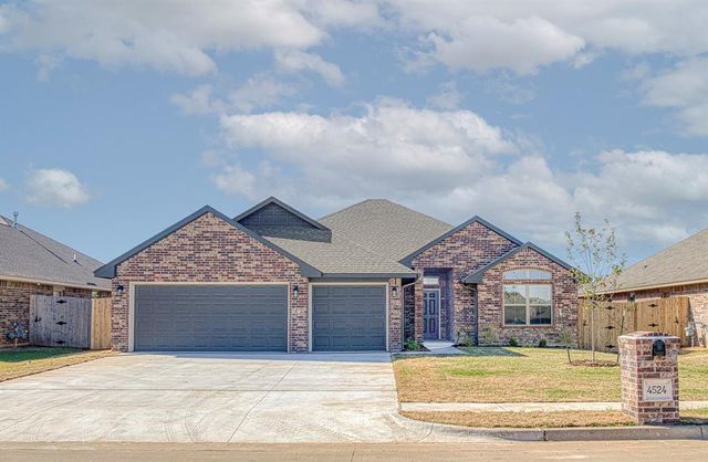 4524 Adobe Ct, Yukon, OK 73099