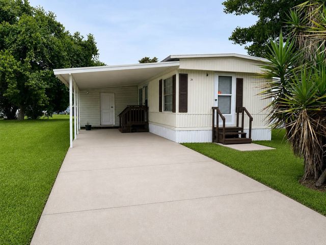 7865 Westbrook Ct #40-24, Ocala, FL 34471
