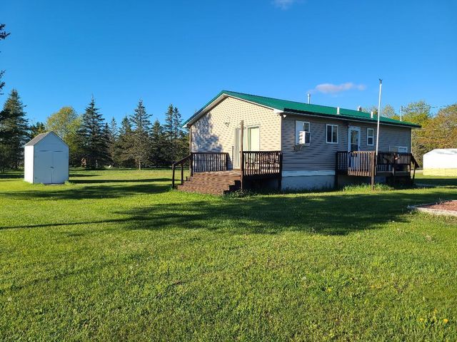 7147 N  County Rd #H33, Gould City, MI 49838