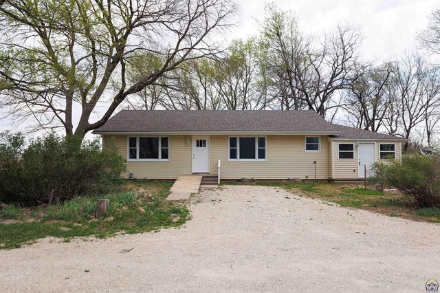 6726 NW Bailey Rd, Rossville, KS 66533
