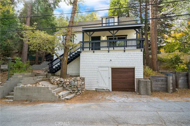 814 Glen View Ln, Twin Peaks, CA 92391
