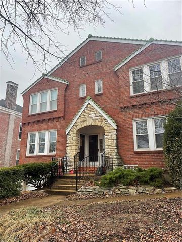 512 Henry St, Alton, IL 62002