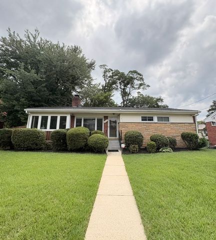 9714 Admiralty Dr, Silver Spring, MD 20910