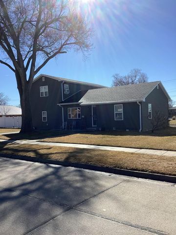 709 W  14th St, Cozad, NE 69130