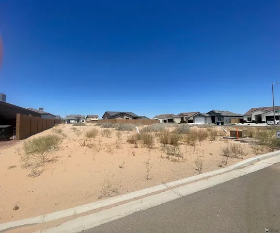 7968 E  35th Pl, Yuma, AZ 85365