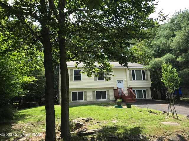 1426 Waterfront Dr, Tobyhanna, PA 18466
