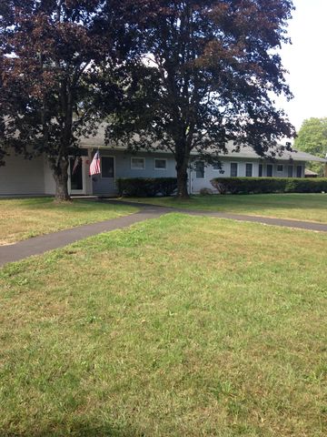 475 East St, Lee, MA 01238