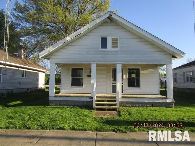 210 W  Ray Ave, Christopher, IL 62822