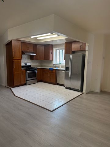 8689 23rd Ave #3, Brooklyn, NY 11214