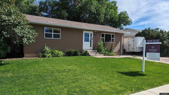 1817 Gregg Ave, Worland, WY 82401