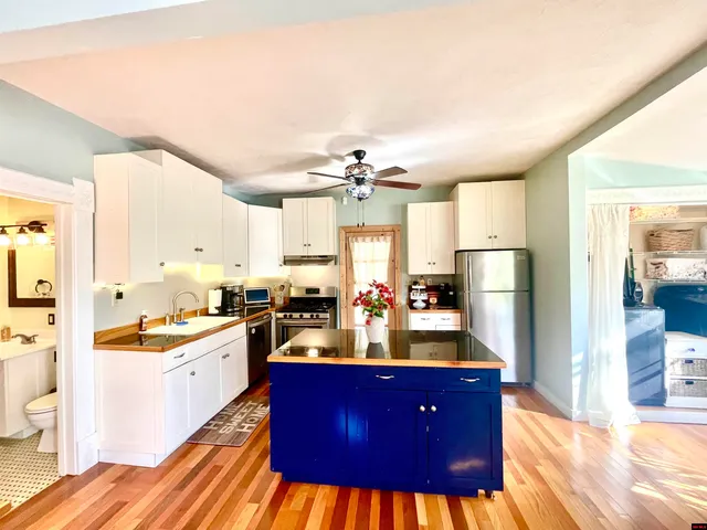 901 N  Estes Ave, Yellville, AR 72687
