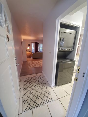 355 Aoloa St, Kailua, HI 96734