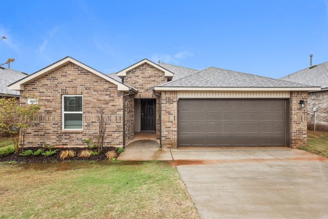 10521 SW 39th St, Mustang, OK 73064