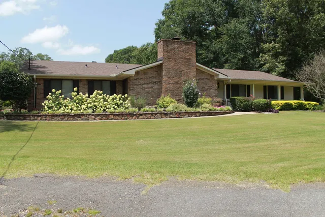 178 Welch Dr, El Dorado, AR 71730