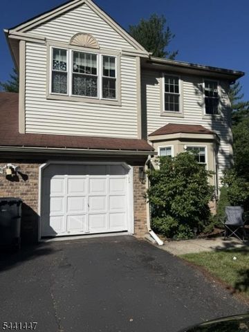 13 Mohawk Trl, Branchburg, NJ 08876
