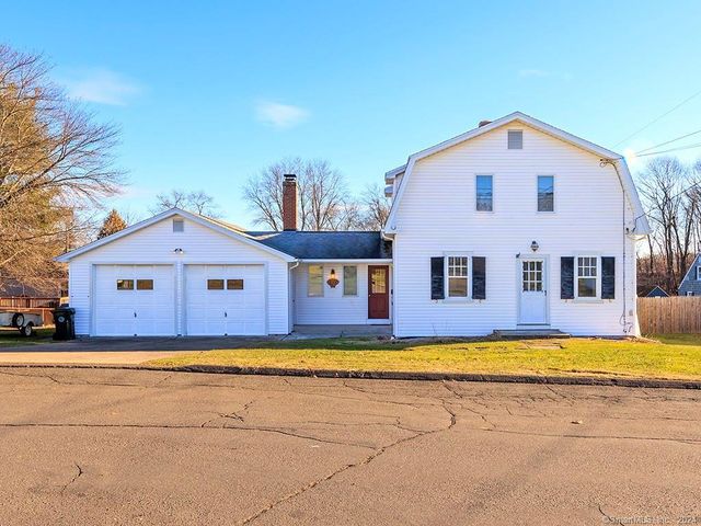 32 Treasure Ave, Berlin, CT 06037