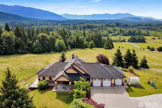 18077 Fox Hollow Lane, Bow, WA 98232