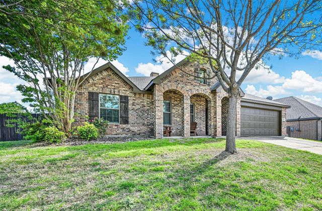801 Forest Heights Dr, Fort Worth, TX 76103