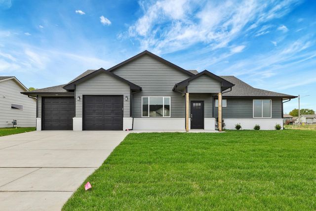 605 Sweetwater Rd, Maize, KS 67101