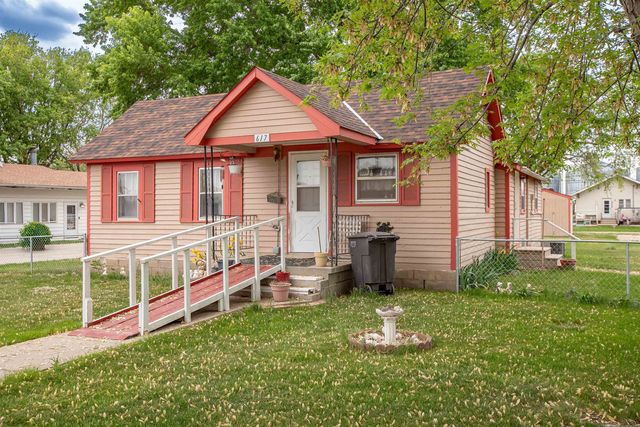617 Parnell St, Hildreth, NE 68947